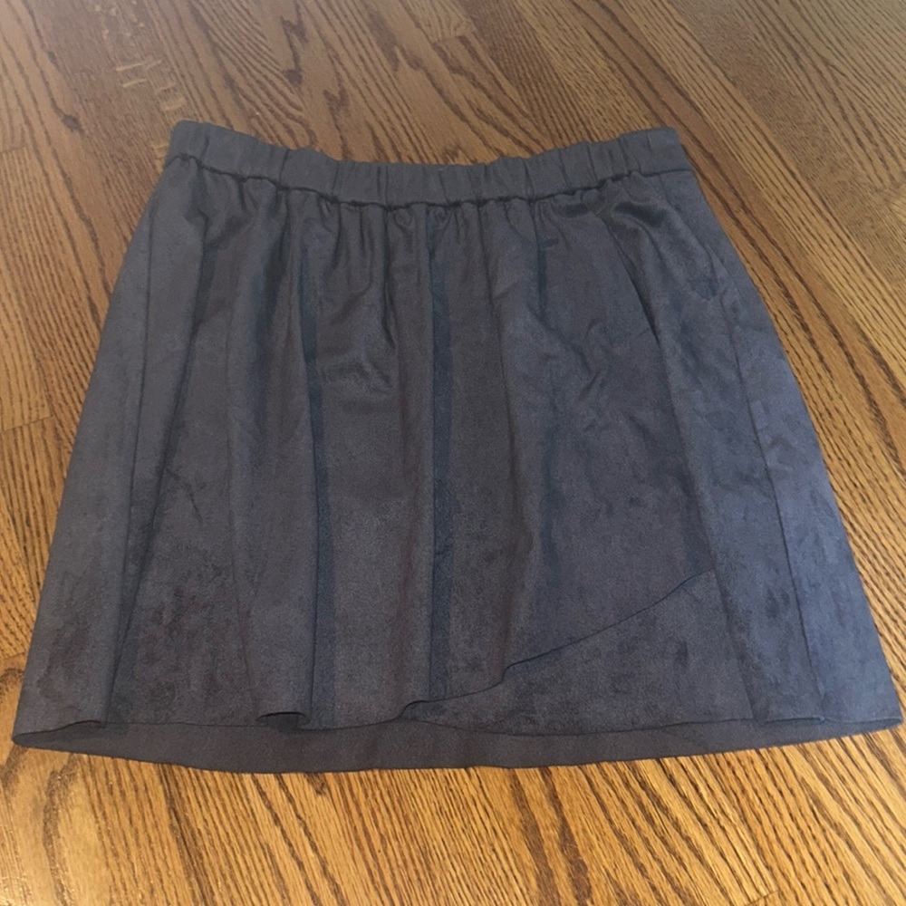 Aritzia Wilfred Free Suede Mini Skirt